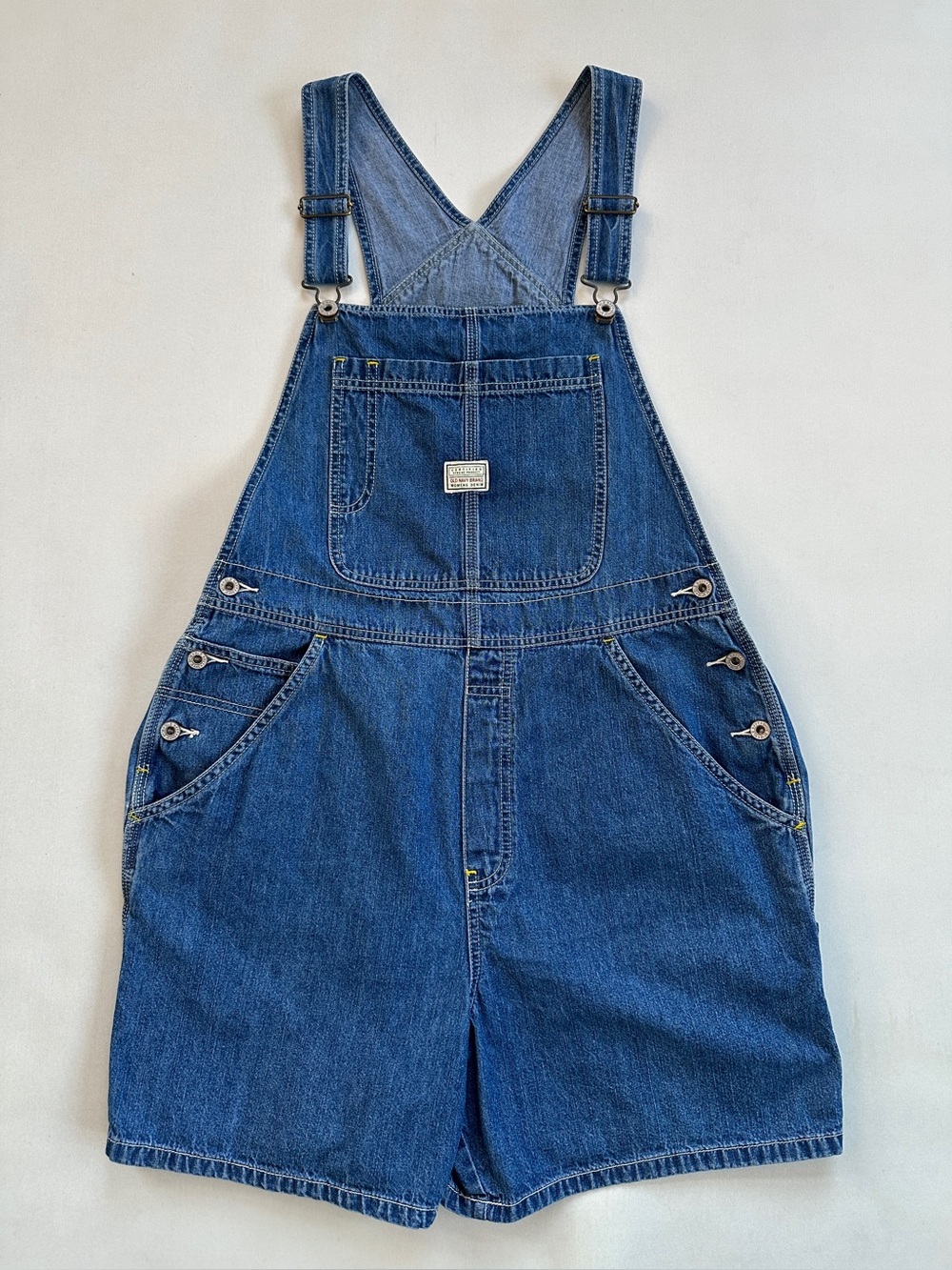VTG OLD NAVY 90S/Y2K
CARPENTER UTILITY BAGGY DENIM SHORTALLS DARK WASH
WASH SzL